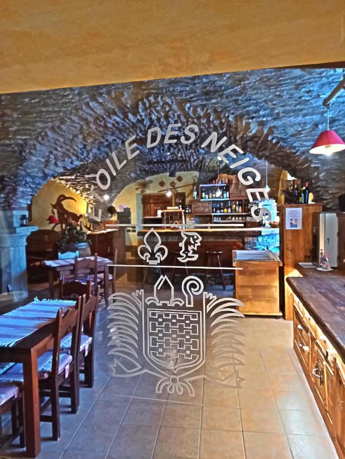 Etoile Des Neiges Hotel Oulx Buitenkant foto