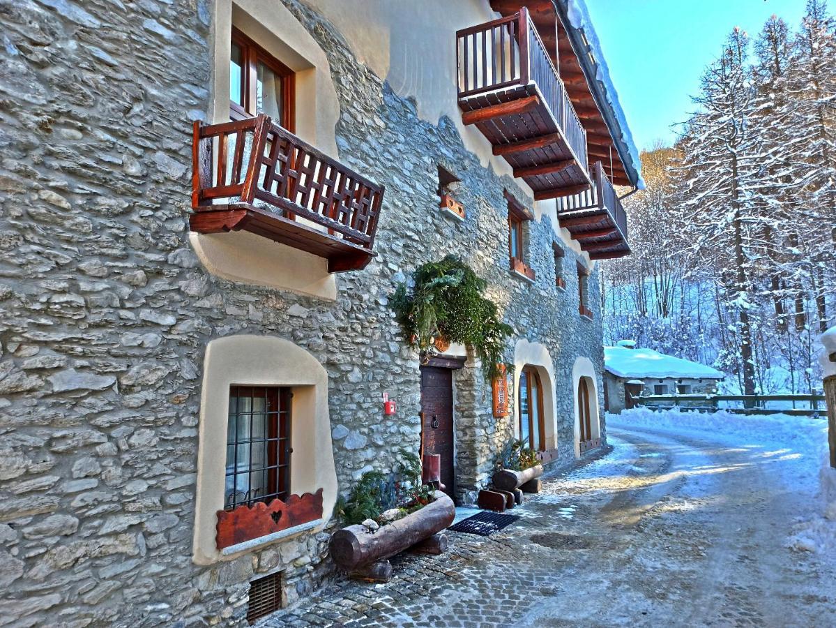 Etoile Des Neiges Hotel Oulx Buitenkant foto