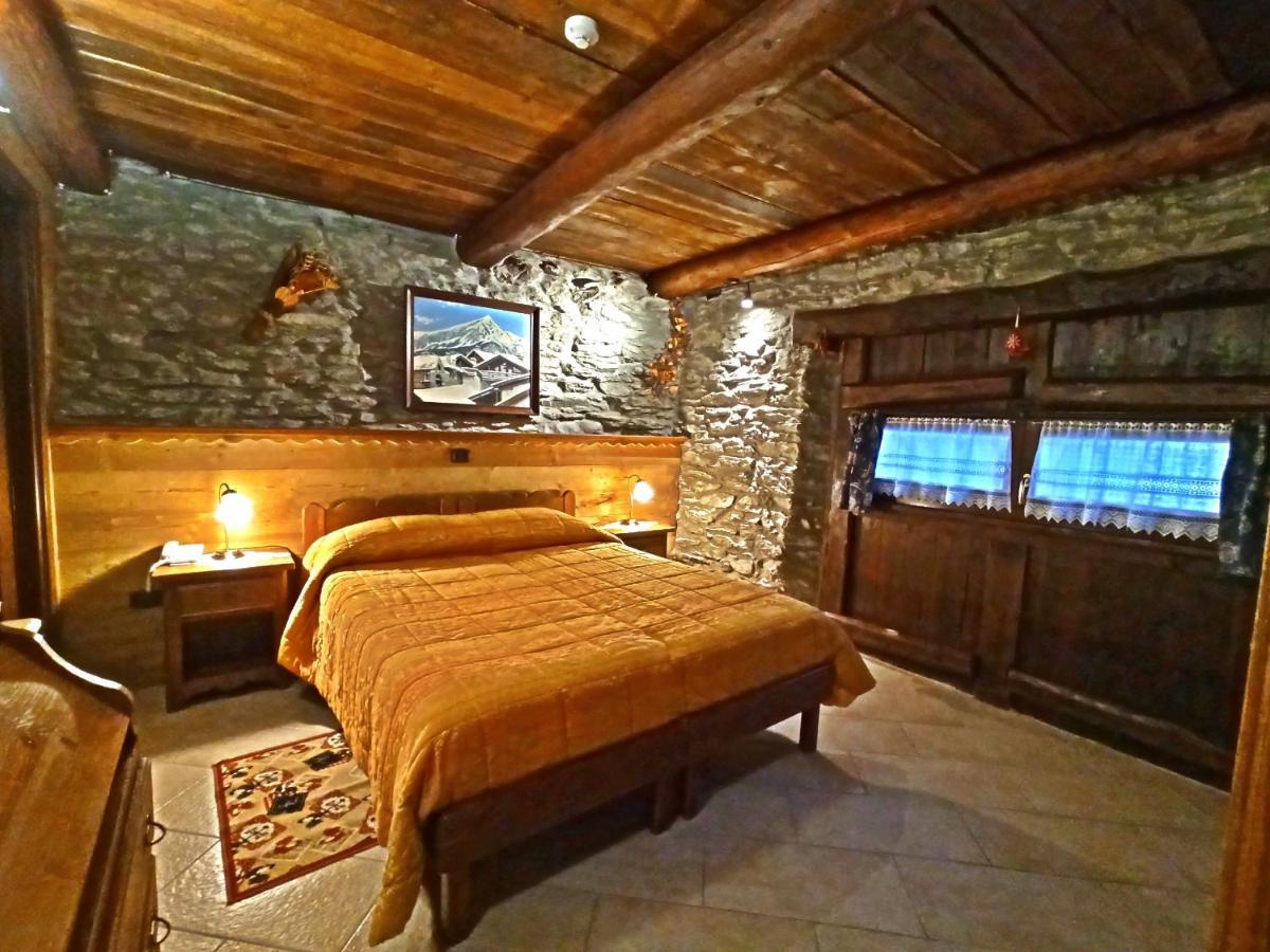 Etoile Des Neiges Hotel Oulx Buitenkant foto